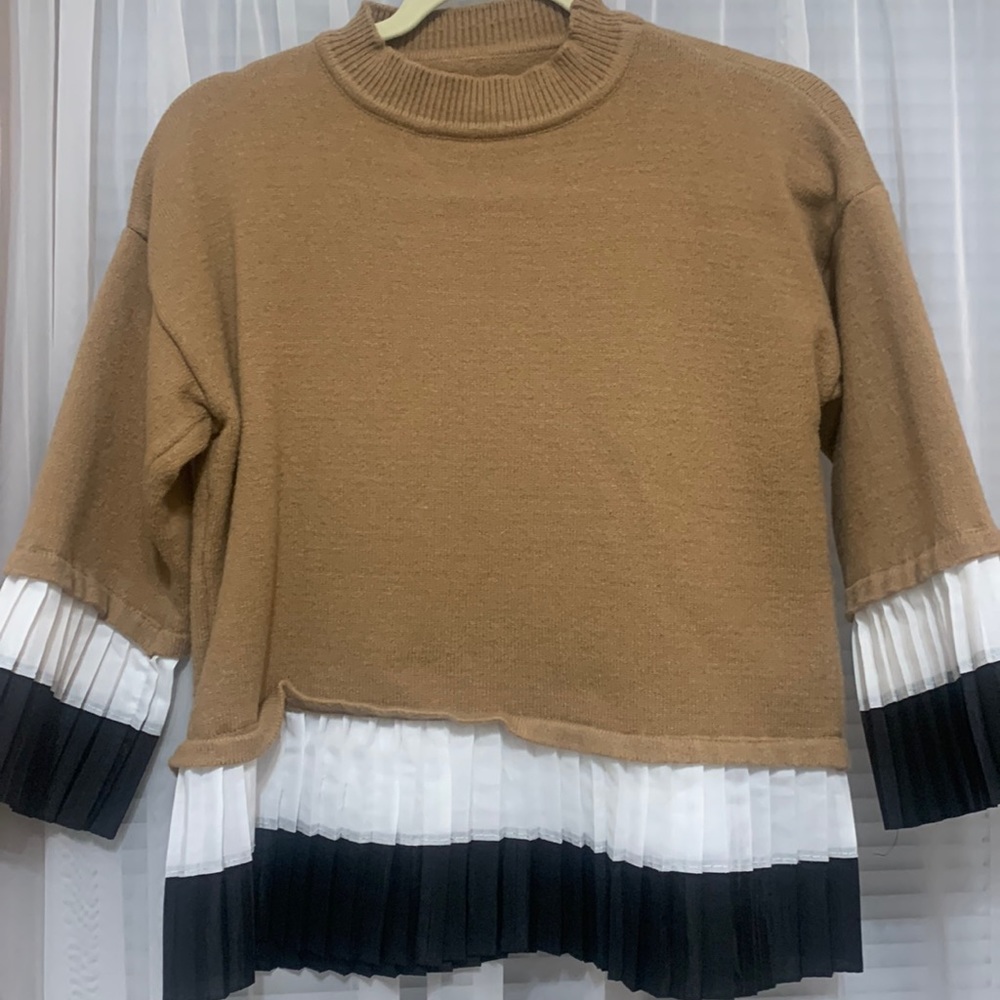 Storers Knit camel sweater pleated color her and sleeve size Medium